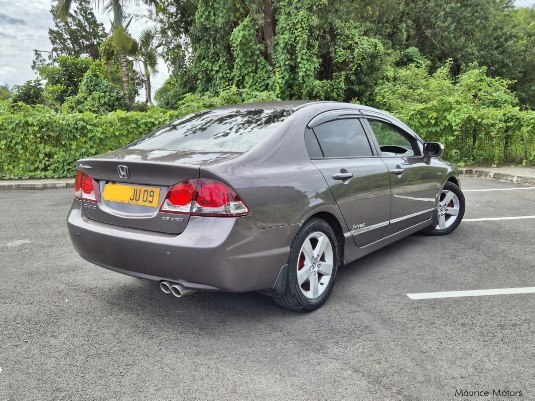 Honda Civic FD4 1.6VXI in Mauritius