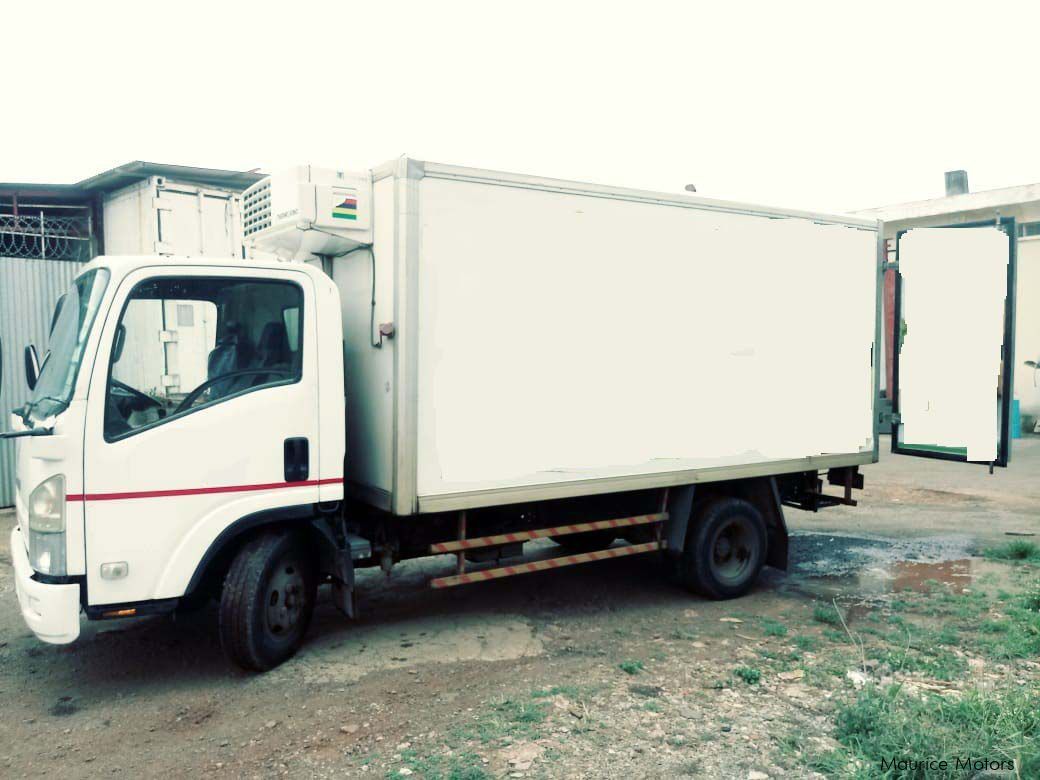 Isuzu NPF71H frigo truck in Mauritius
