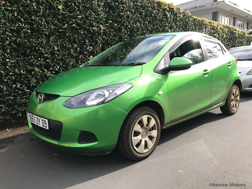 Мазда демио 2009 года бак бензина. Мазда демио 2009 года. Mazda demio 2009 г. Мазда демио 2009 белая. Демио 2009.