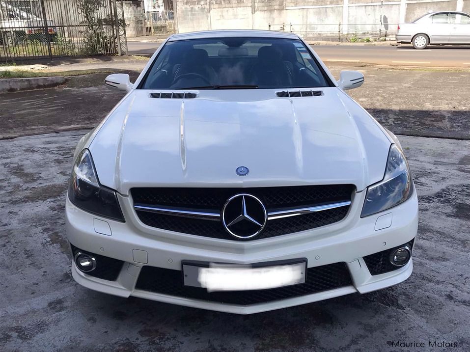 Mercedes-Benz SL 63 AMG V8 in Mauritius