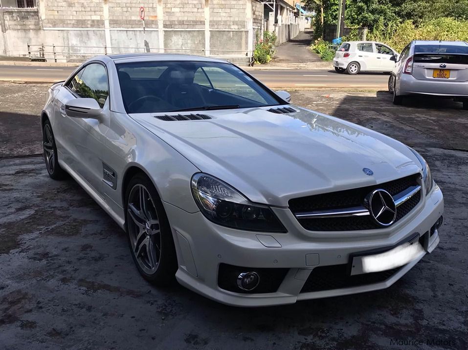 Mercedes-Benz SL 63 AMG V8 in Mauritius