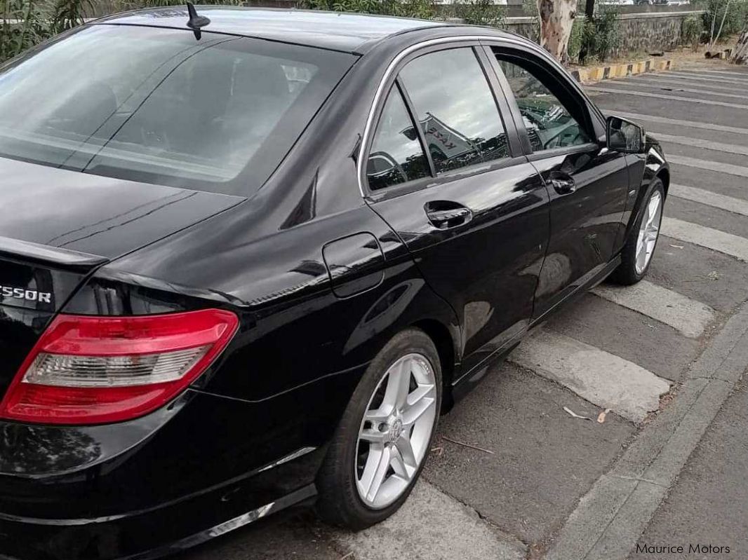 Mercedes-Benz c180 in Mauritius