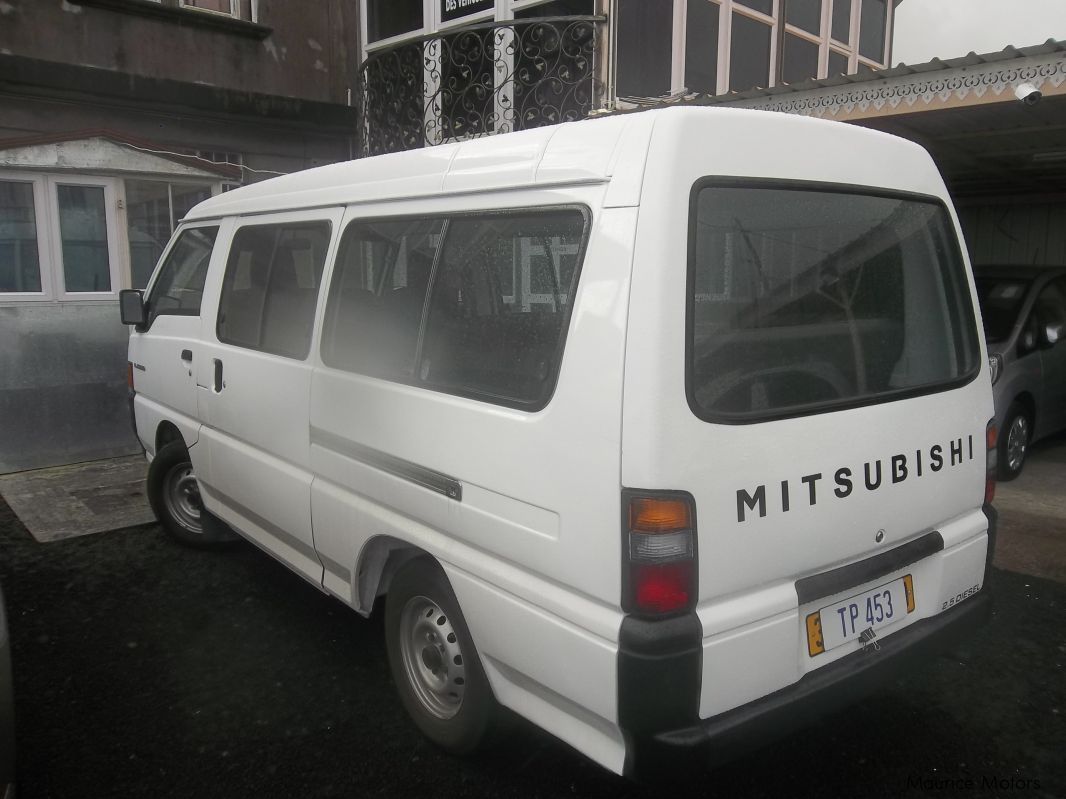 Mitsubishi L300 - 12 SEATS in Mauritius