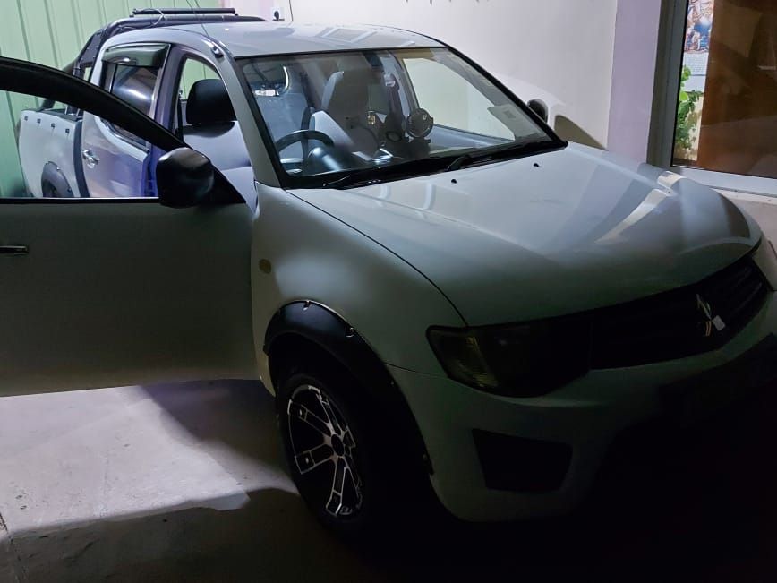 Mitsubishi l200 sportero in Mauritius