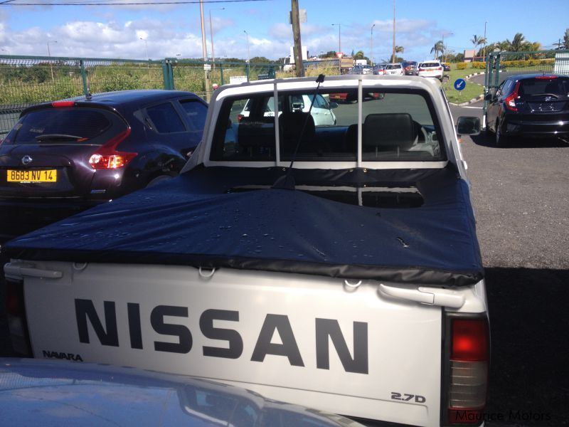 Nissan NAVARA - 2X4 - JAPON in Mauritius