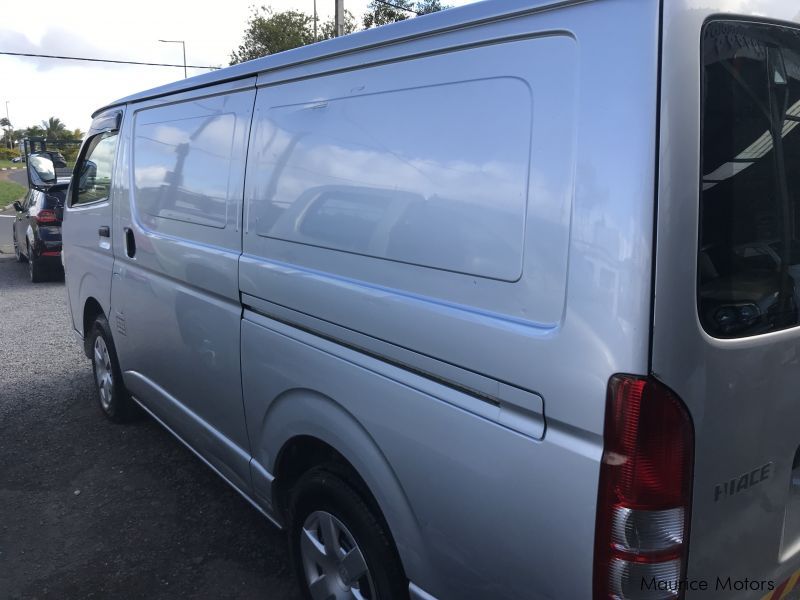 Toyota HIACE - 24D TURBO - SILVER in Mauritius