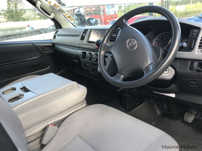 Toyota HIACE - 24D TURBO - SILVER in Mauritius