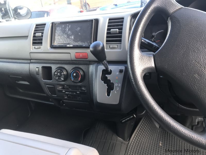 Toyota HIACE - 24D TURBO - SILVER in Mauritius