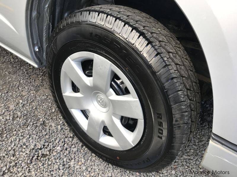 Toyota HIACE - 24D TURBO - SILVER in Mauritius