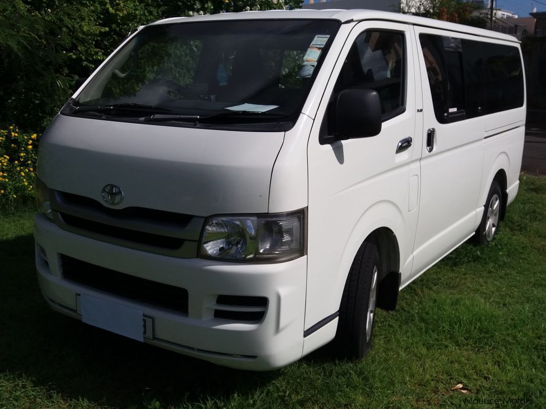 Toyota Van hiace 2.5 in Mauritius