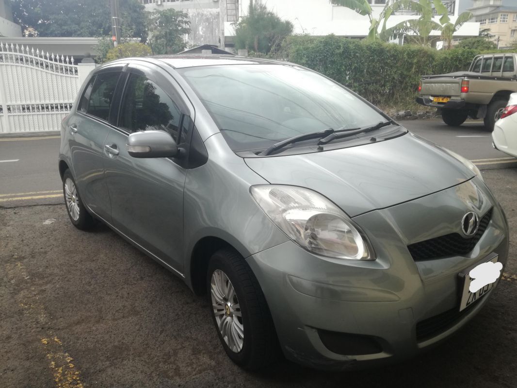 Toyota vitz 2009