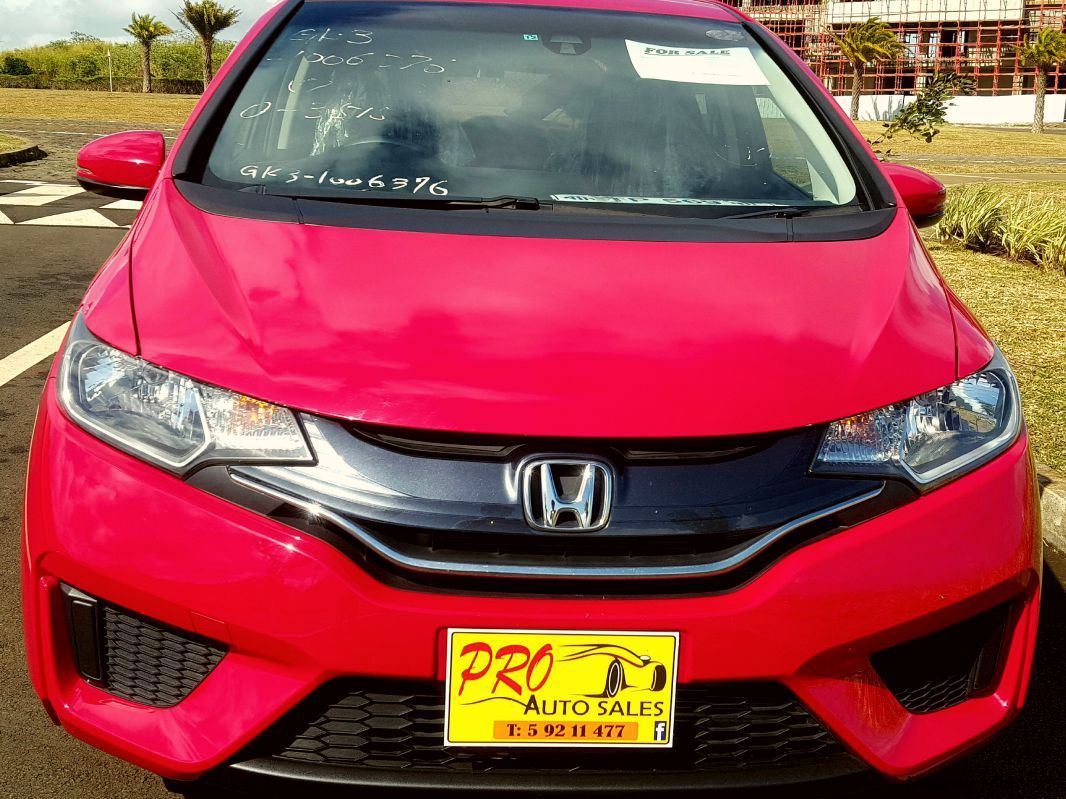 Toyota vitz in Mauritius