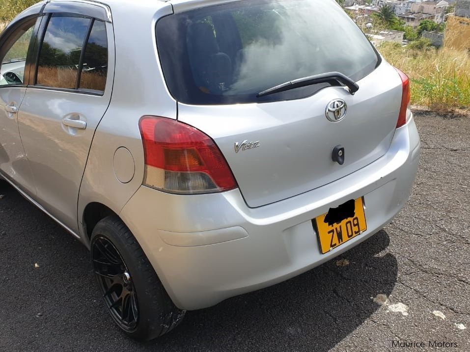 Toyota vitz in Mauritius