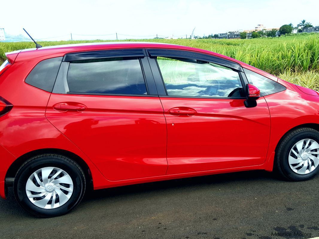 Toyota vitz in Mauritius