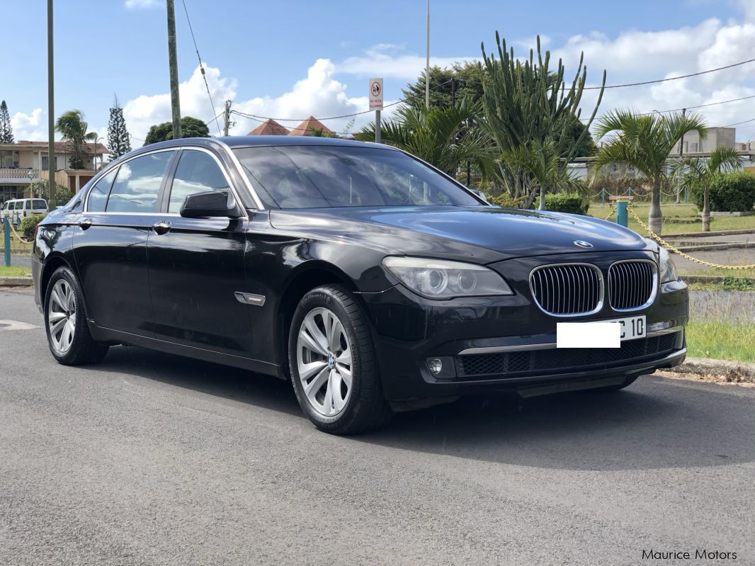 BMW F02 740Li in Mauritius