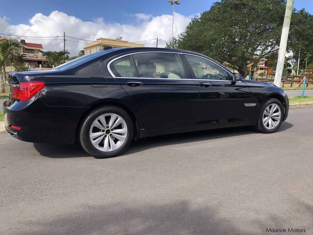 BMW F02 740Li in Mauritius