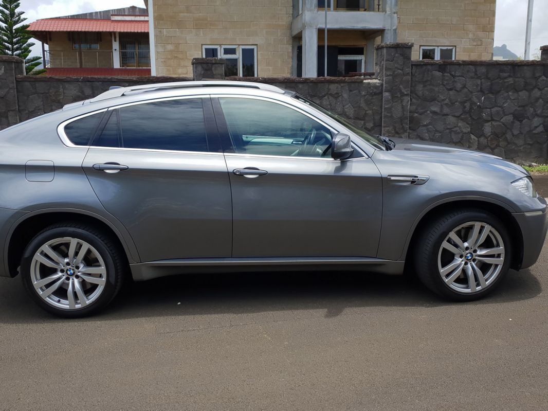 BMW X6M in Mauritius