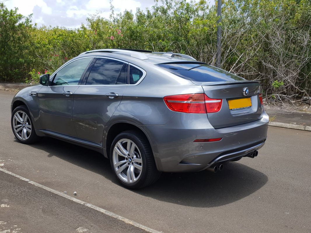 BMW X6M in Mauritius