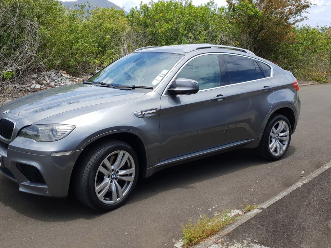 BMW X6M in Mauritius