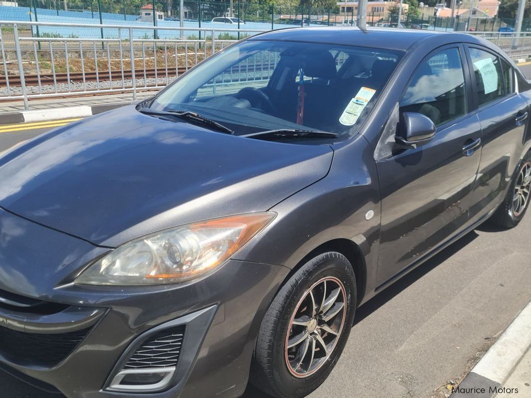 Mazda Axela in Mauritius