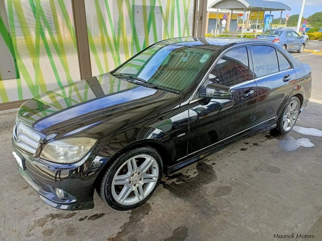 Mercedes-Benz Mercedes C180 (W204) CLASS C AMG LINE (BLUEEFFICIENCY) in Mauritius