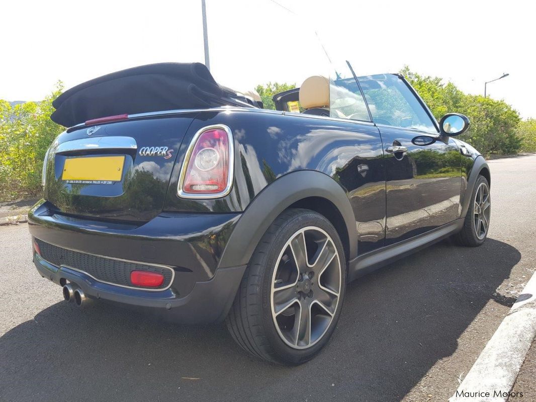 Mini Cooper S Cabriolet R57 in Mauritius