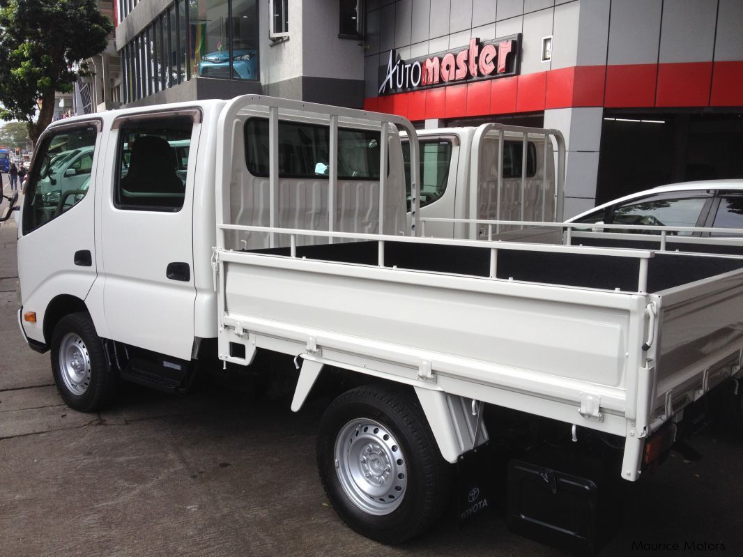 Toyota DYNA - WHITE - DOUBLE CAB in Mauritius