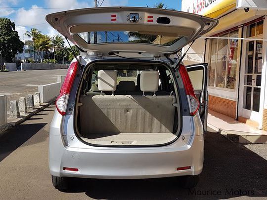 Toyota Passo Sette 7 Seater in Mauritius