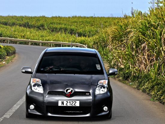 Toyota Vitz RS in Mauritius
