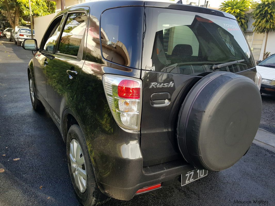 Toyota suv rush in Mauritius
