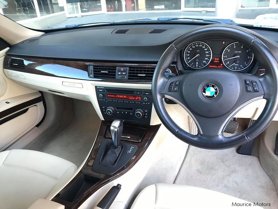 BMW 320i - E92 FACELIFT STEPTRONIC in Mauritius