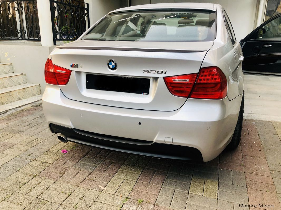 BMW 320i M in Mauritius