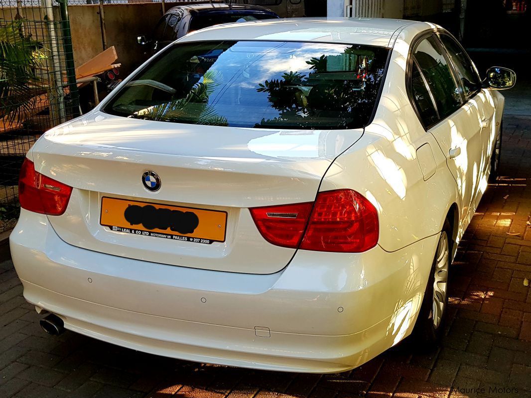 BMW E90 320i facelift in Mauritius