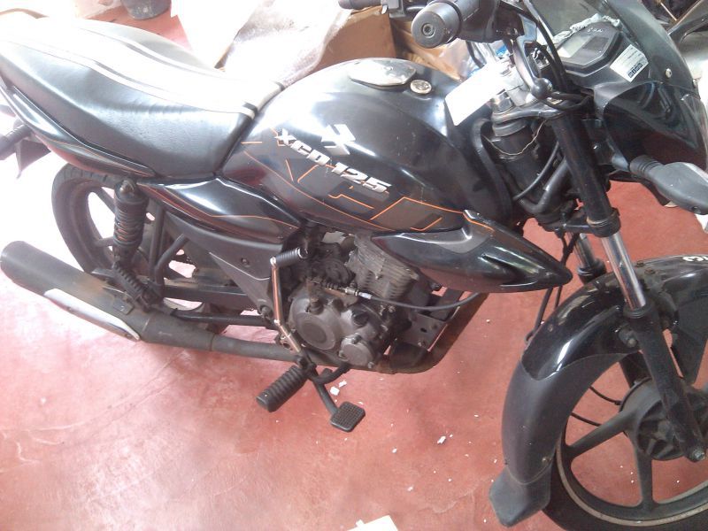 Bajaj XCD 125 DTS-i in Mauritius