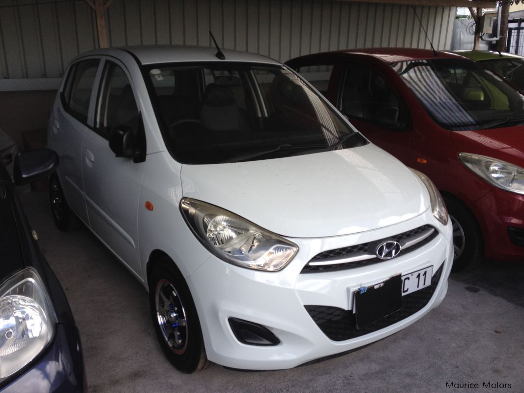 Hyundai i10 - WHITE in Mauritius