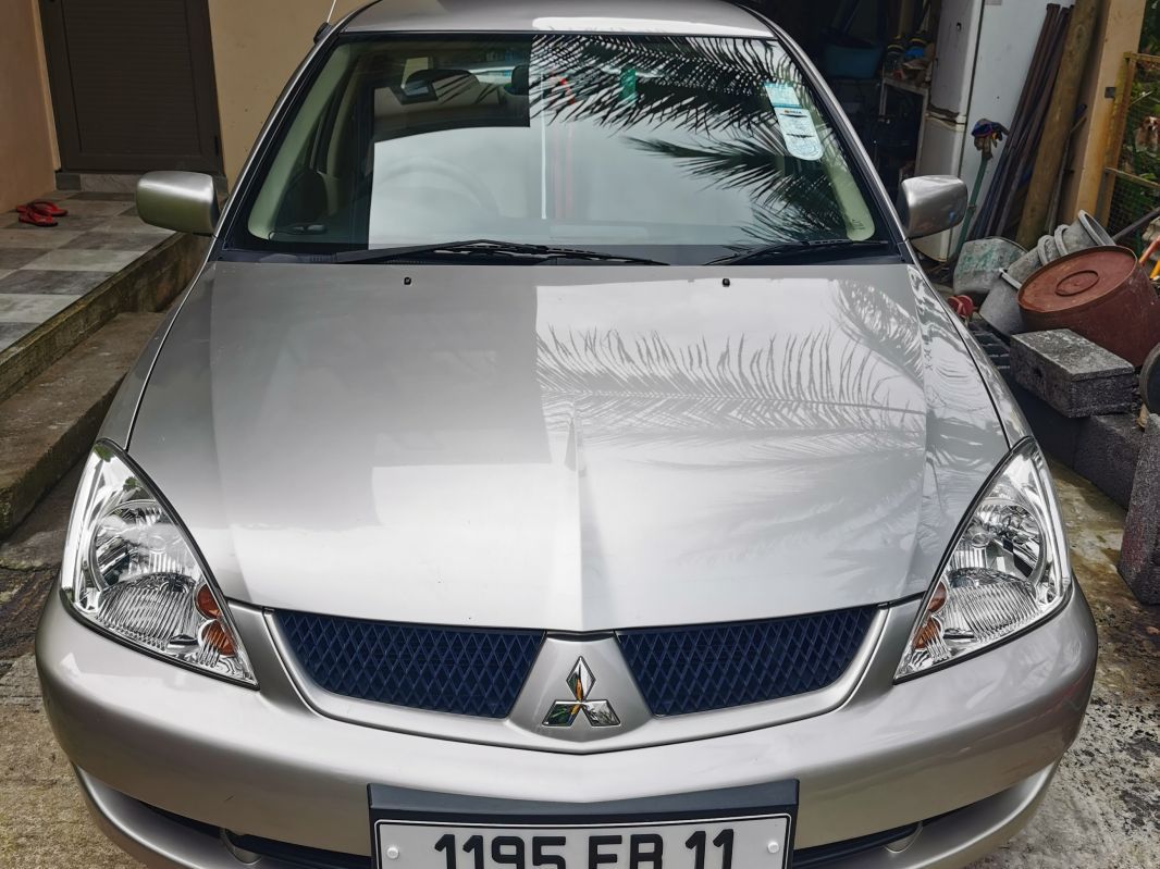 Mitsubishi Lancer GLX in Mauritius
