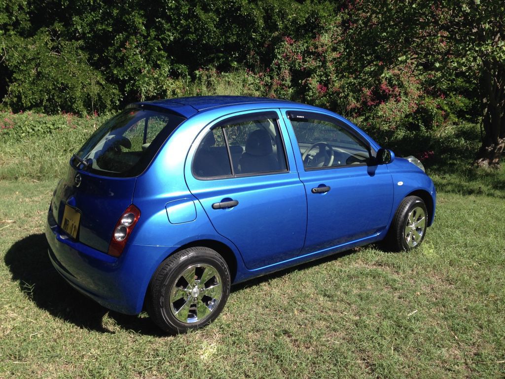Nissan march rs