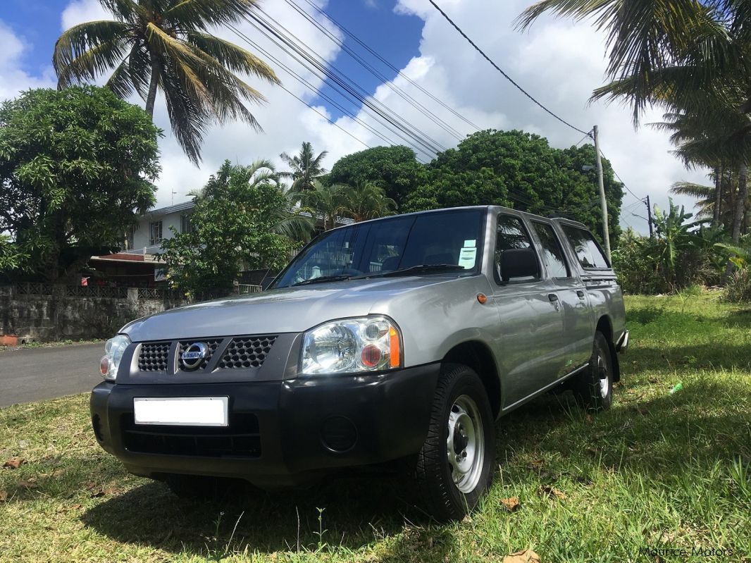 Nissan Navara JAPAN in Mauritius