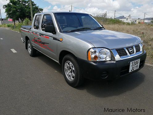 Nissan navara in Mauritius
