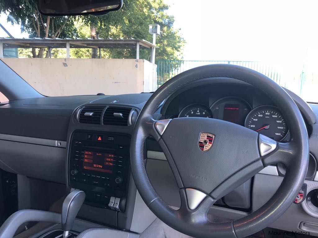 Porsche Cayenne in Mauritius