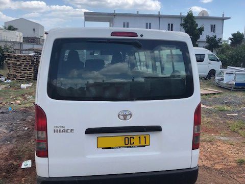 Toyota Hi Ace 15 seater microbus low roof in Mauritius