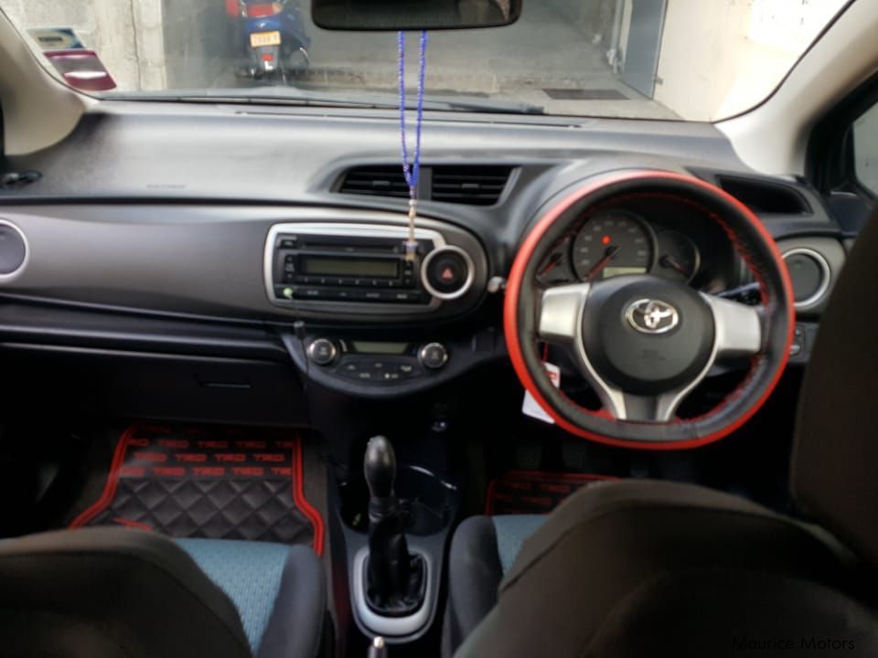 Toyota Vitz 2011 RS