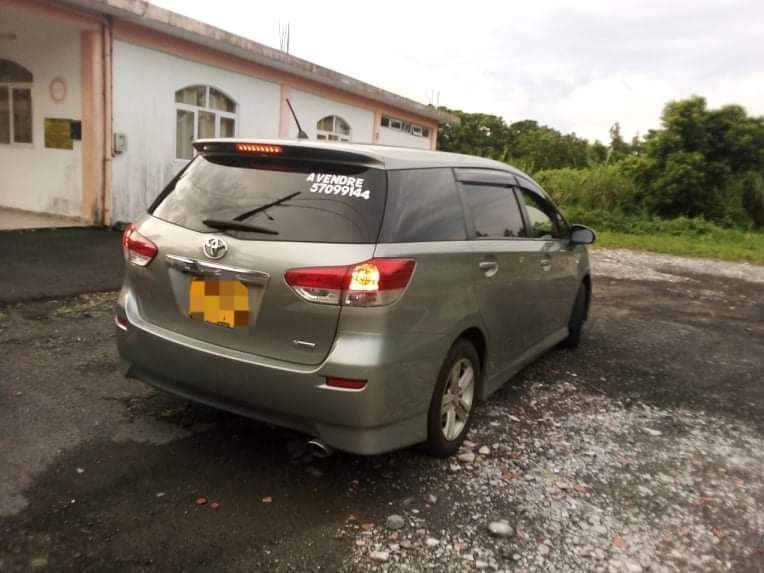 Used Toyota Wish  2011 Wish for sale  Dagotière Toyota 