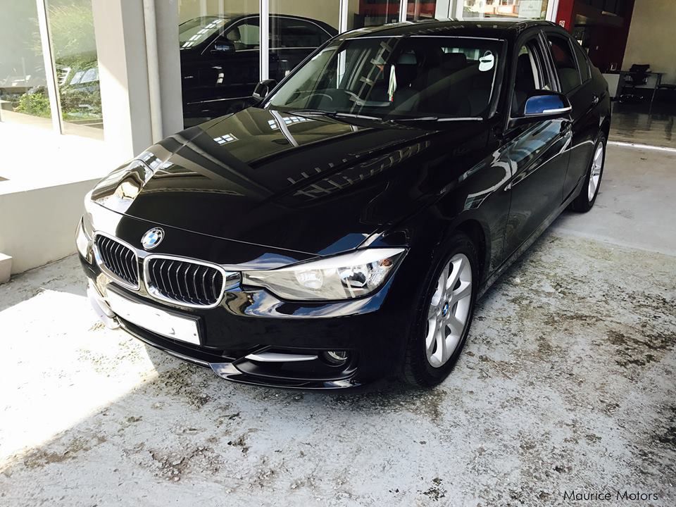 BMW 320i F30  SPORT PACKAGE 2.0 TWIN POWER TURBO in Mauritius
