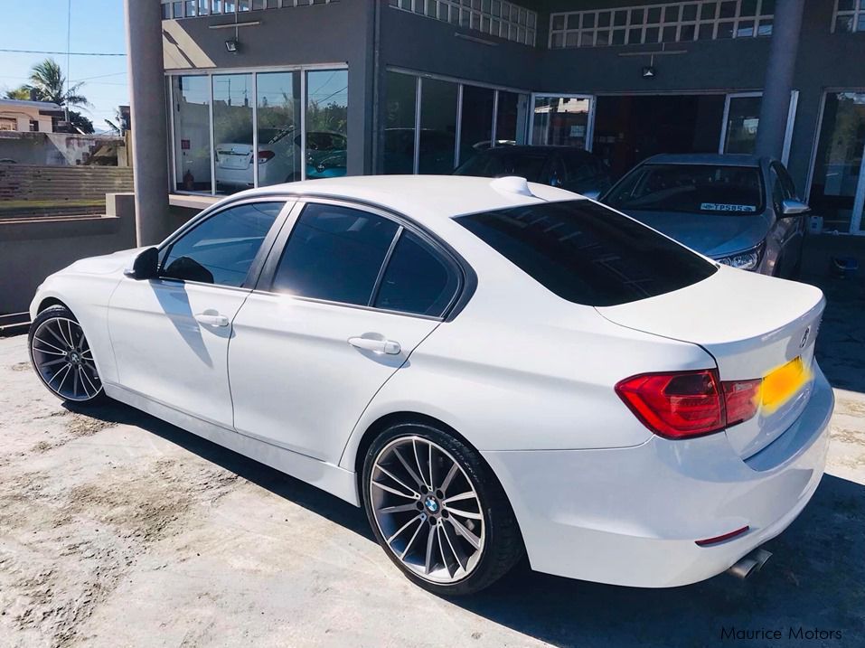 BMW 328i F30 SPORT PACK MANUAL in Mauritius