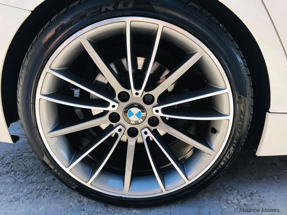 BMW 328i F30 SPORT PACK MANUAL in Mauritius