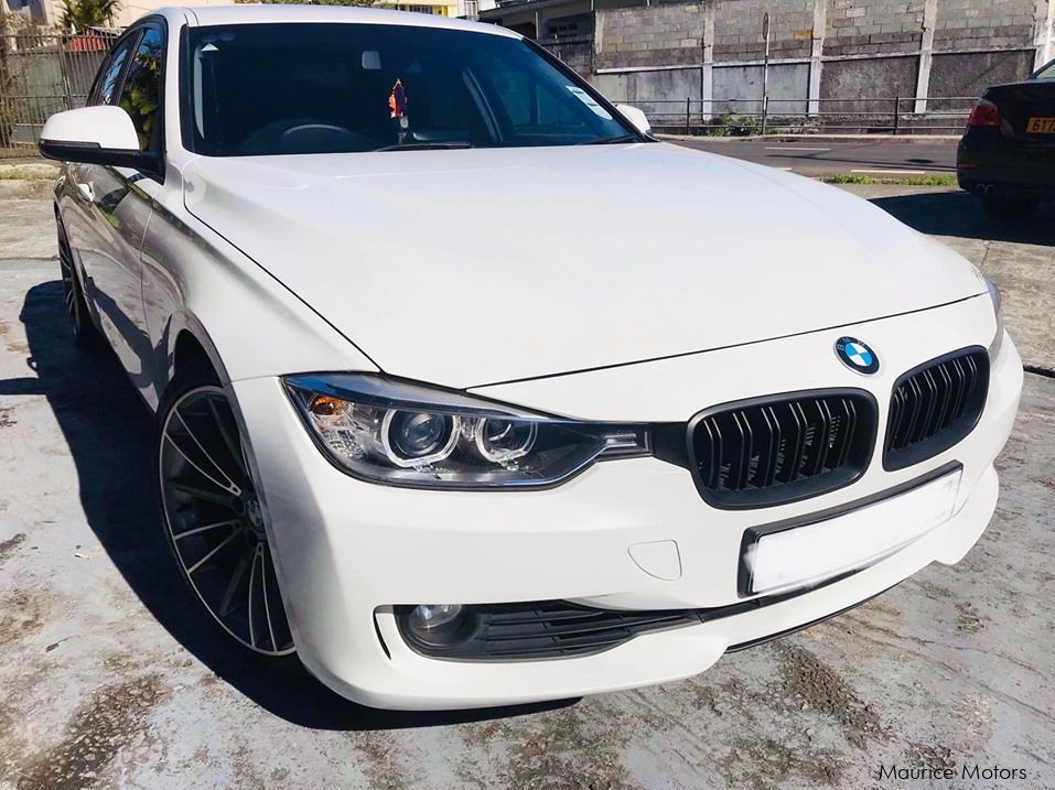 BMW 328i F30 SPORT PACK MANUAL in Mauritius