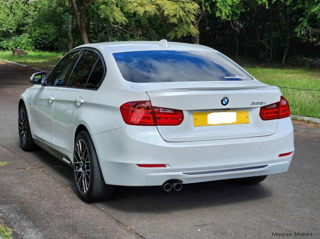 BMW 328i in Mauritius