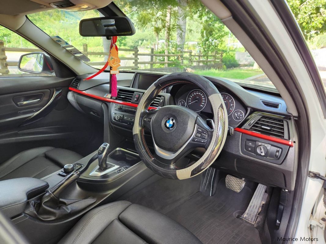 BMW 328i in Mauritius