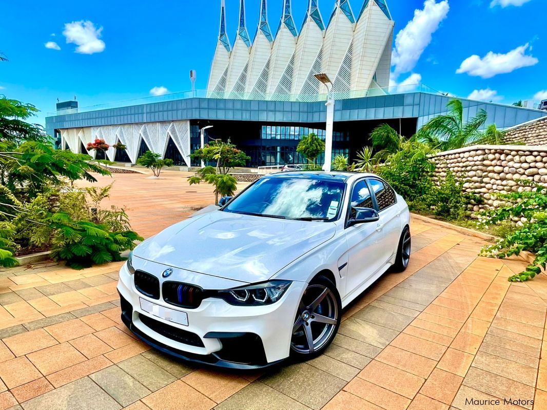 BMW 328i in Mauritius